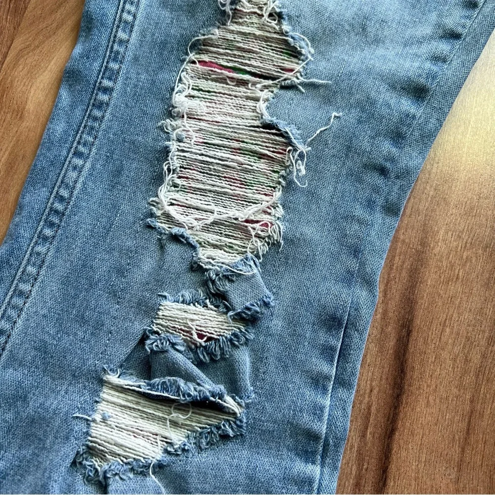 Wrangler Sky Blue Distressed Straight Jeans - Picture 11 of 13